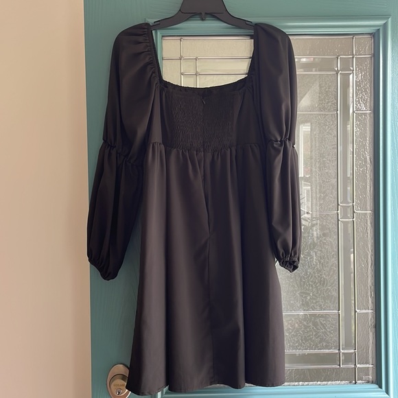 Black Dress - Picture 2 of 3